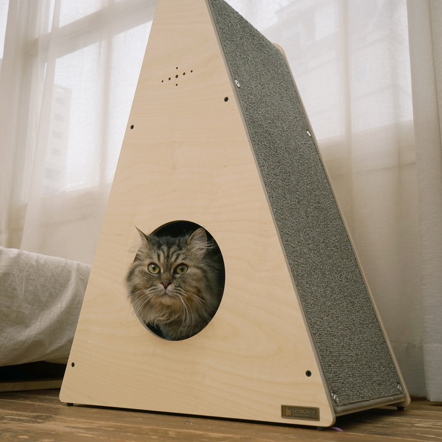 ピタタワー爪とぎ - GATOBLANCO